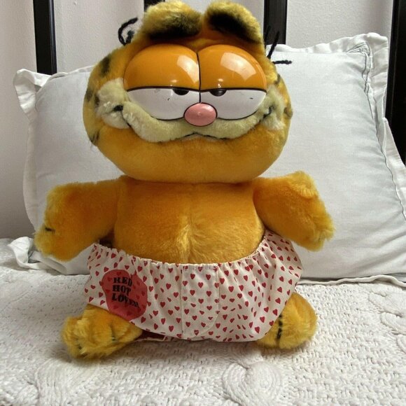 Vtg Dakin Garfield Plush Stuffed Animal 8" Wearing Red Hot Lover Boxer Shorts - Picture 1 of 12